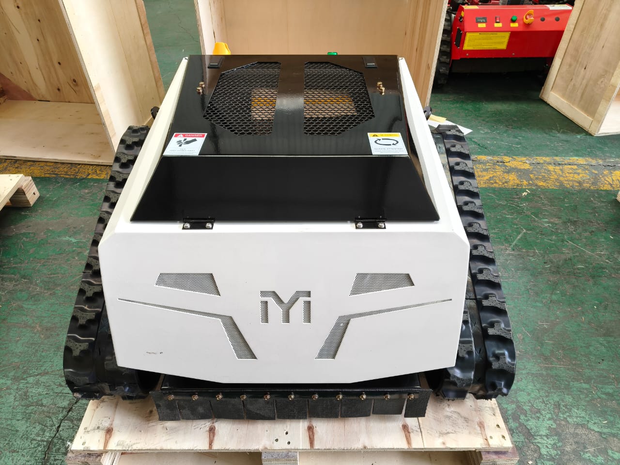 DEREK Heavy Duty remote control mower fully enclosed with welded body. Available from www.rebelmowers.com.au