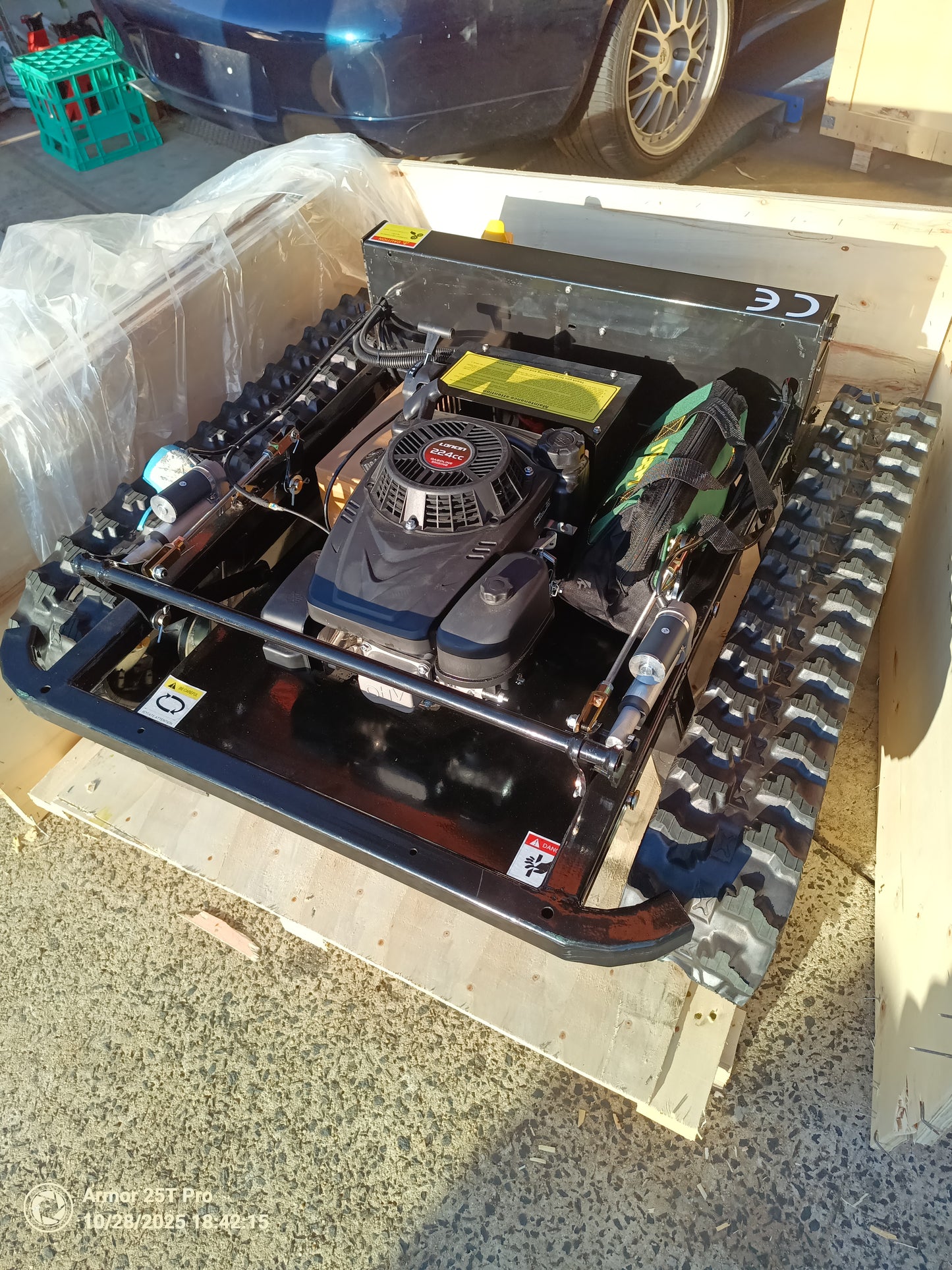 Melbourne mid January Container - Tank 600mm 9Hp Remote Control Lawn Mower