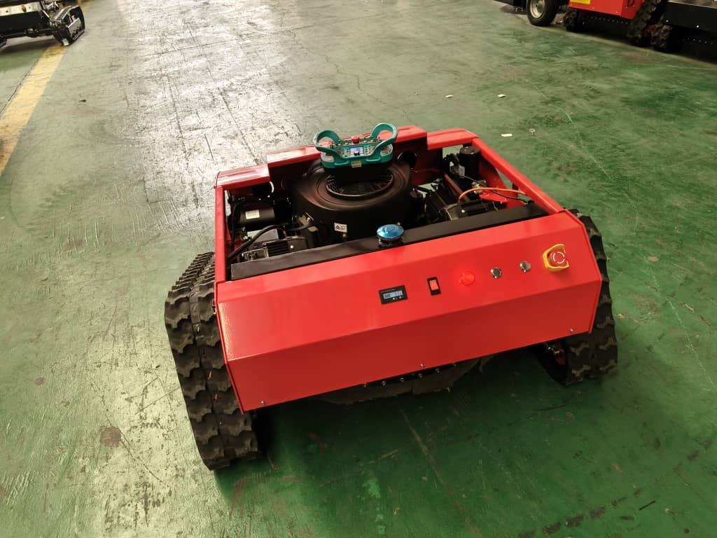 (Remote Control Lawn Mower) - Pitbull: 16-27Hp 800mm Cut 45 Degree Climbing tracked slasher