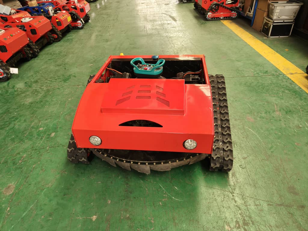 (Remote Control Lawn Mower) - Pitbull: 16-27Hp 800mm Cut 45 Degree Climbing tracked slasher