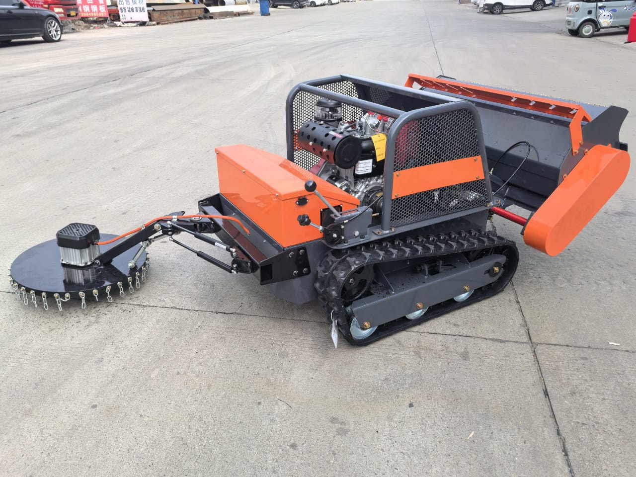 Remote Control Mower Big Boar 1200mm cut all terrain flail mower with optional fence mower. Steel blades, 1Kw electric motor, 500mm cut. Spring loaded to trace fences, posts, cut under fences.