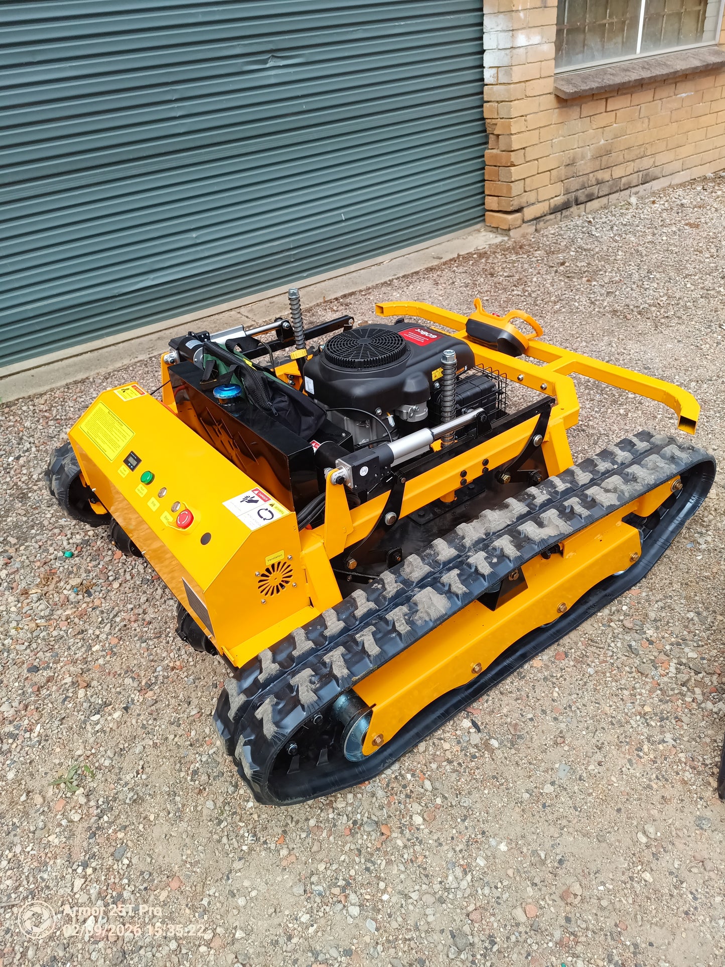 Remote control mower Tank800 climbs almost anything, mows almost anything. Stand back in safety and send the Tank800 in. 22 Hp, 800mm cut, 300 Kg.
www.rebelmowerscom.au
www.youtube.com/@rebelmowers