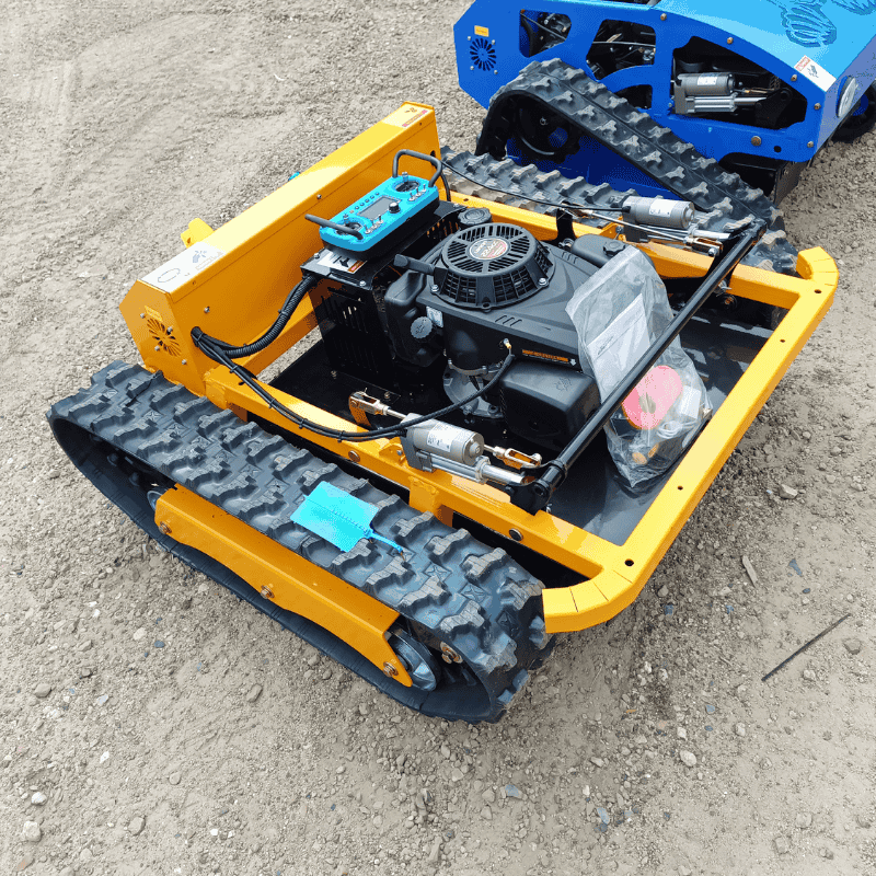 Remote control lawn mower Victoria Tank 600mm with powerful engine and tracks for extreme terrain.