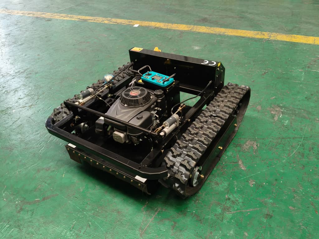 Customer Tank 600 black remote control mower www.rebelmowers.com.au