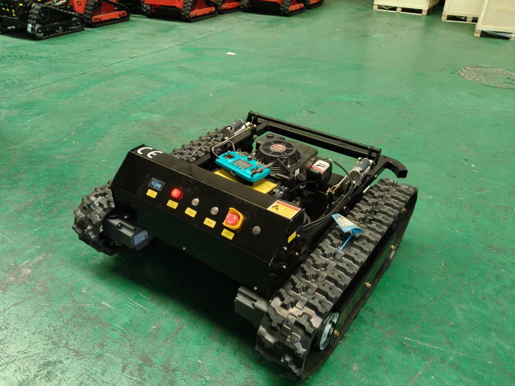 Customer machine600Tank remote control mower www.rebelmowers.com.au